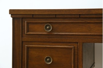 中古　DREXEL HERITAGE(ドレクセルヘリテイジ)　Triune(トライユン)　クラシックなデザインが素敵なニーホールデスク　定価約41万円　(R-069766)