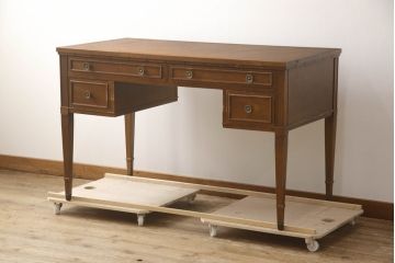中古　DREXEL HERITAGE(ドレクセルヘリテイジ)　Triune(トライユン)　クラシックなデザインが素敵なニーホールデスク(両袖デスク、机、ワークデスク、在宅ワーク用、在宅用)(定価約41万円)(R-069766)