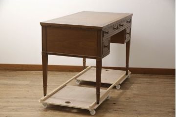 中古　DREXEL HERITAGE(ドレクセルヘリテイジ)　Triune(トライユン)　クラシックなデザインが素敵なニーホールデスク(両袖デスク、机、ワークデスク、在宅ワーク用、在宅用)(定価約41万円)(R-069766)
