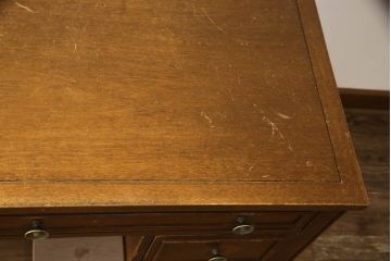 中古　DREXEL HERITAGE(ドレクセルヘリテイジ)　Triune(トライユン)　クラシックなデザインが素敵なニーホールデスク(両袖デスク、机、ワークデスク、在宅ワーク用、在宅用)(定価約41万円)(R-069766)