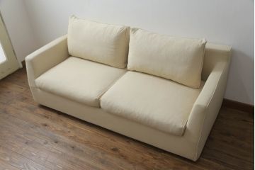 中古　ACTUS(アクタス)　シンプルモダンな佇まいが魅力の2人掛けソファ(二人掛け、2P)(R-069767)