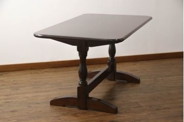 中古　美品　松本民芸家具　クラシカルな脚がおしゃれなT型食卓(ダイニングテーブル、作業台、4人掛け、6人掛け)(定価約33万円)(R-069770)