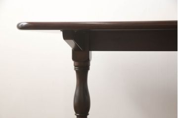 中古　美品　松本民芸家具　クラシカルな脚がおしゃれなT型食卓(ダイニングテーブル、作業台、4人掛け、6人掛け)(定価約33万円)(R-069770)