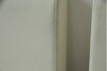 中古　短期展示品　美品　Cassinaixc.(カッシーナイクスシー)　Boomerang(ブーメラン)　シンプルで上品な佇まいが魅力のカウンターチェア4脚セット(回転椅子、ハイチェア、アームレスチェア、店舗什器)(R-069786)