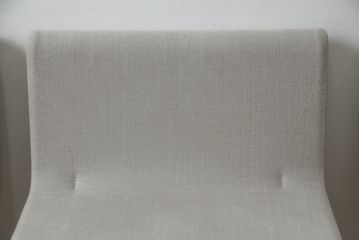 中古　短期展示品　美品　Cassinaixc.(カッシーナイクスシー)　Boomerang(ブーメラン)　シンプルで上品な佇まいが魅力のカウンターチェア4脚セット(回転椅子、ハイチェア、アームレスチェア、店舗什器)(R-069787)