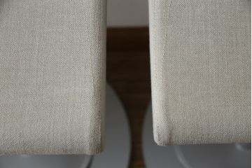 中古　短期展示品　美品　Cassinaixc.(カッシーナイクスシー)　Boomerang(ブーメラン)　シンプルで上品な佇まいが魅力のカウンターチェア4脚セット(回転椅子、ハイチェア、アームレスチェア、店舗什器)(R-069787)