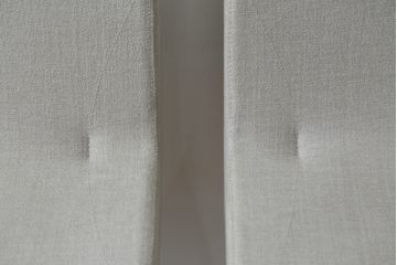 中古　短期展示品　美品　Cassinaixc.(カッシーナイクスシー)　Boomerang(ブーメラン)　シンプルで上品な佇まいが魅力のカウンターチェア2脚セット(回転椅子、ハイチェア、アームレスチェア、店舗什器)(R-069788)