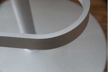 中古　短期展示品　美品　Cassinaixc.(カッシーナイクスシー)　Boomerang(ブーメラン)　シンプルで上品な佇まいが魅力のカウンターチェア2脚セット(回転椅子、ハイチェア、アームレスチェア、店舗什器)(R-069789)