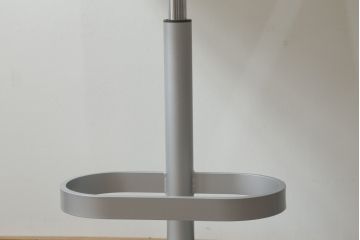 中古　短期展示品　美品　Cassinaixc.(カッシーナイクスシー)　Boomerang(ブーメラン)　シンプルで上品な佇まいが魅力のカウンターチェア2脚セット(回転椅子、ハイチェア、アームレスチェア、店舗什器)(R-069790)