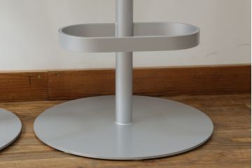 中古　短期展示品　美品　Cassinaixc.(カッシーナイクスシー)　Boomerang(ブーメラン)　シンプルで上品な佇まいが魅力のカウンターチェア2脚セット(回転椅子、ハイチェア、アームレスチェア、店舗什器)(R-069790)