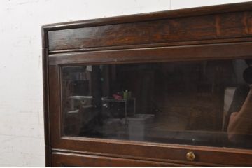 和製アンティーク　オーク材　落ち着いた色合いがクラシカルなお部屋に馴染みやすい脚付きスタッキングブックケース(本箱、収納棚、戸棚、キャビネット、飾り棚、陳列棚)(R-069791)