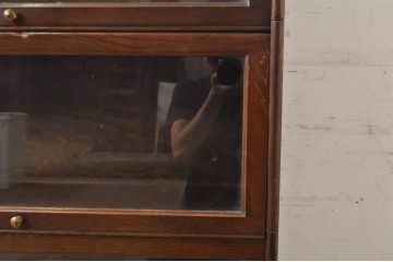和製アンティーク　オーク材　落ち着いた色合いがクラシカルなお部屋に馴染みやすい脚付きスタッキングブックケース(本箱、収納棚、戸棚、キャビネット、飾り棚、陳列棚)(R-069791)