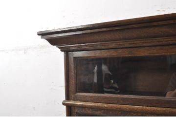 イギリスアンティーク　オーク材　落ち着いた色合いがクラシカルなお部屋に馴染みやすい引き出し付きスタッキングブックケース(本箱、収納棚、戸棚、キャビネット、飾り棚、陳列棚、英国)(R-069793)
