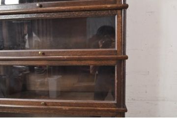 イギリスアンティーク　オーク材　落ち着いた色合いがクラシカルなお部屋に馴染みやすい引き出し付きスタッキングブックケース(本箱、収納棚、戸棚、キャビネット、飾り棚、陳列棚、英国)(R-069793)