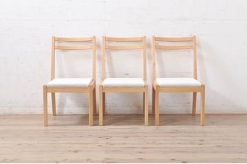 中古　短期展示品　美品　ヤクモ家具製作所　オーク材　シンプルチェア(SC40RO)　クッションタイプ　ナチュラルな風合いが優しい印象のチェア3脚セット(ダイニングチェア、椅子、イス、バラ売り可能)(定価3脚で約10万5千円)(R-069796)