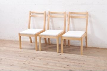 中古　短期展示品　美品　ヤクモ家具製作所　オーク材　シンプルチェア(SC40RO)　クッションタイプ　ナチュラルな風合いが優しい印象のチェア3脚セット(ダイニングチェア、椅子、イス、バラ売り可能)(定価3脚で約10万5千円)(R-069796)