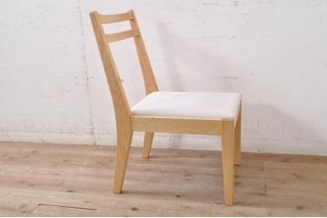 中古　短期展示品　美品　ヤクモ家具製作所　オーク材　シンプルチェア(SC40RO)　クッションタイプ　ナチュラルな風合いが優しい印象のチェア3脚セット(ダイニングチェア、椅子、イス、バラ売り可能)(定価3脚で約10万5千円)(R-069796)