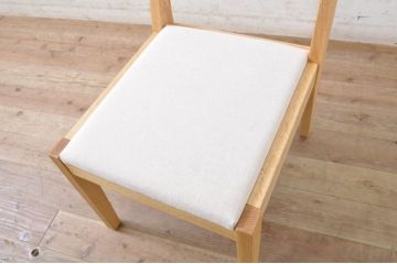 中古　短期展示品　美品　ヤクモ家具製作所　オーク材　シンプルチェア(SC40RO)　クッションタイプ　ナチュラルな風合いが優しい印象のチェア3脚セット(ダイニングチェア、椅子、イス、バラ売り可能)(定価3脚で約10万5千円)(R-069796)