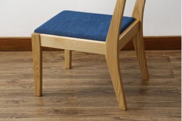 中古　短期展示品　美品　ヤクモ家具製作所　オーク材　シンプルチェア(SC40RO)　クッションタイプ　ナチュラルな風合いが優しい印象のチェア(ダイニングチェア、椅子、イス)(R-069797)