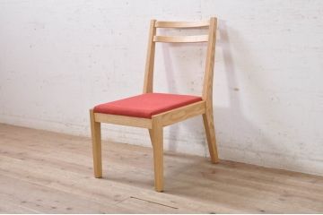 中古　短期展示品　美品　ヤクモ家具製作所　オーク材　シンプルチェア(SC40RO)　クッションタイプ　ナチュラルな風合いが優しい印象のチェア4脚セット(ダイニングチェア、椅子、イス、バラ売り可能)(定価4脚で約14万円)(R-069798)