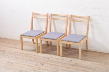 中古　短期展示品　美品　ヤクモ家具製作所　オーク材　シンプルチェア(SC40RO)　 クッションタイプ　ナチュラルな風合いが優しい印象のチェア3脚セット(ダイニングチェア、椅子、イス、バラ売り可能)(定価3脚で約10万5千円)(R-069799)