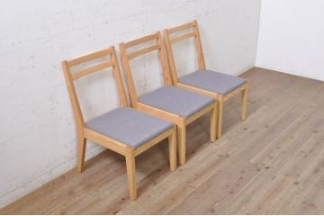 中古　短期展示品　美品　ヤクモ家具製作所　オーク材　シンプルチェア(SC40RO)　 クッションタイプ　ナチュラルな風合いが優しい印象のチェア3脚セット(ダイニングチェア、椅子、イス、バラ売り可能)(定価3脚で約10万5千円)(R-069799)