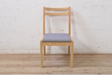 中古　短期展示品　美品　ヤクモ家具製作所　オーク材　シンプルチェア(SC40RO)　 クッションタイプ　ナチュラルな風合いが優しい印象のチェア3脚セット(ダイニングチェア、椅子、イス、バラ売り可能)(定価3脚で約10万5千円)(R-069799)