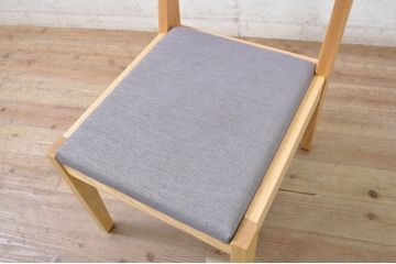 中古　短期展示品　美品　ヤクモ家具製作所　オーク材　シンプルチェア(SC40RO)　 クッションタイプ　ナチュラルな風合いが優しい印象のチェア3脚セット(ダイニングチェア、椅子、イス、バラ売り可能)(定価3脚で約10万5千円)(R-069799)