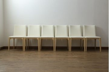 中古　短期展示品　Cassinaixc.(カッシーナイクスシー)　IXC. R&D(イクスシー.R&D)　LINE(ライン)　ウルトラスエード(ULTRASUEDE)　Eランク　シンプルですっきりとした佇まいが魅力のダイニングチェア6脚セット(椅子、イス、アームレスチェア、店舗什器)(定価6脚で約46万2千円)(R-069800)