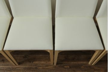 中古　短期展示品　Cassinaixc.(カッシーナイクスシー)　IXC. R&D(イクスシー.R&D)　LINE(ライン)　ウルトラスエード(ULTRASUEDE)　Eランク　シンプルですっきりとした佇まいが魅力のダイニングチェア6脚セット(椅子、イス、アームレスチェア、店舗什器)(定価6脚で約46万2千円)(R-069800)
