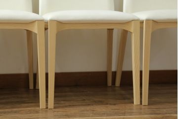 中古　短期展示品　Cassinaixc.(カッシーナイクスシー)　IXC. R&D(イクスシー.R&D)　LINE(ライン)　ウルトラスエード(ULTRASUEDE)　Eランク　シンプルですっきりとした佇まいが魅力のダイニングチェア6脚セット(椅子、イス、アームレスチェア、店舗什器)(定価6脚で約46万2千円)(R-069800)