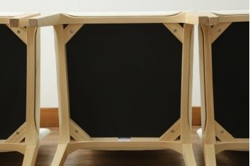 中古　短期展示品　Cassinaixc.(カッシーナイクスシー)　IXC. R&D(イクスシー.R&D)　LINE(ライン)　ウルトラスエード(ULTRASUEDE)　Eランク　シンプルですっきりとした佇まいが魅力のダイニングチェア6脚セット(椅子、イス、アームレスチェア、店舗什器)(定価6脚で約46万2千円)(R-069800)