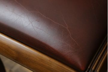 中古　スペイン製　バロッサバレンティ(VARO,S.A. VALENTI)　緩やかな曲線を描くデザインが美しいダイニングチェア4脚セット(椅子、イス)(定価4脚で約60万円)(R-069801)