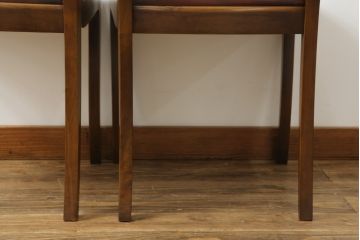 中古　スペイン製　バロッサバレンティ(VARO,S.A. VALENTI)　緩やかな曲線を描くデザインが美しいダイニングチェア2脚セット(椅子、イス)(定価2脚で約30万円)(R-069802)