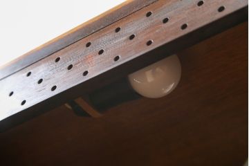デンマークビンテージ　名作!!　アルネ・ヴォッター(ARNE VODDER)　ローズウッド材　シンプルなデザインが取り入れやすいサイドボード(サイドキャビネット、リビングボード、テレビ台、テレビボード、収納棚、戸棚、北欧、ヴィンテージ)(R-069803)