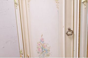 中古　イタリア高級家具　Mario Colciago&Figli(マリオ・コルチャゴ)　ロココ調　空間を華やかに彩るミラー付きサイドボード(ドレッシングチェスト、サイドチェスト、ドレッサー、キャビネット、鏡台、引き出し)(定価約200万円)(R-069804)