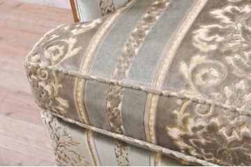 中古　美品　DREXEL HERITAGE(ドレクセルヘリテイジ)　肘カバー・クッション付き　ゆったりとした寛ぎの空間づくりに取り入れたい1人掛けソファ(一人掛けソファ、1Pソファ、アームソファ、アームチェア、椅子、イス)(R-069808)