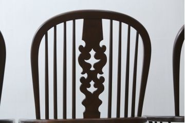 中古　松本民芸家具　#44A型　シックな色合いとクラシカルな佇まいが魅力のウィンザーチェア4脚セット(ウインザーチェア、アームチェア、板座チェア、ダイニングチェア、椅子、イス)(定価4脚で約80万円)(R-069811)