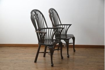 中古　希少!!　松本民芸家具　中古ではなかなかお目にかかれない猫脚ウィンザーチェア2脚セット(ウインザーチェア、アームチェア、板座チェア、ダイニングチェア、椅子、イス)(定価2脚で約68万円)(R-069813)