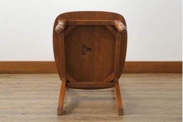中古　横浜ダニエル(daniel)　アメリカンシリーズ　シンプルなデザインが取り入れやすいダイニングチェア(アームレスチェア、板座チェア、椅子、イス)(定価約10万円)(R-069817)