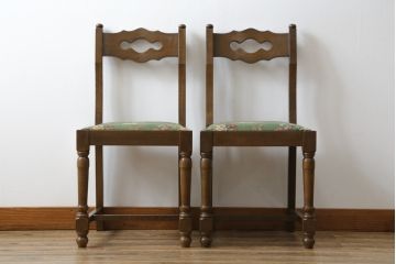 中古　横浜クラシック家具　ノックオンウッド(knockonwood)　Hand Made　オーク材　どこか懐かしい雰囲気漂うチェア2脚セット(ダイニングチェア、アームレスチェア、椅子、イス)(R-069819)