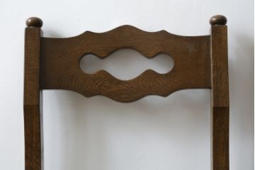 中古　横浜クラシック家具　ノックオンウッド(knockonwood)　Hand Made　オーク材　どこか懐かしい雰囲気漂うチェア2脚セット(ダイニングチェア、アームレスチェア、椅子、イス)(R-069819)