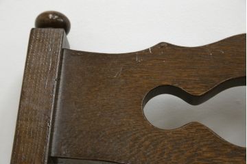 中古　横浜クラシック家具　ノックオンウッド(knockonwood)　Hand Made　オーク材　どこか懐かしい雰囲気漂うチェア2脚セット(ダイニングチェア、アームレスチェア、椅子、イス)(R-069819)