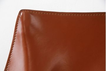 中古　Cassina(カッシーナ)　413　CAB(キャブ)　MARIO BELLINI(マリオベリーニ)　シンプルモダンな空間づくりに活躍するアームチェア(ダイニングチェア、椅子、イス)(定価約38万5千円)(R-069822)