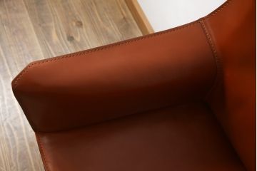 中古　Cassina(カッシーナ)　413　CAB(キャブ)　MARIO BELLINI(マリオベリーニ)　シンプルモダンな空間づくりに活躍するアームチェア(ダイニングチェア、椅子、イス)(定価約38万5千円)(R-069822)