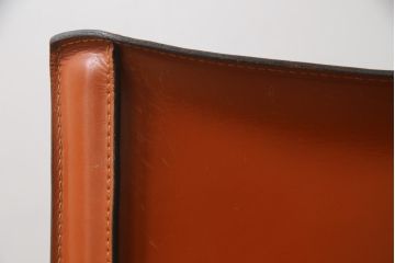 中古　Cassina(カッシーナ)　413　CAB(キャブ)　MARIO BELLINI(マリオベリーニ)　シンプルモダンな空間づくりに活躍するアームチェア(ダイニングチェア、椅子、イス)(定価約38万5千円)(R-069822)