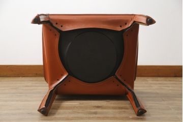 中古　Cassina(カッシーナ)　413　CAB(キャブ)　MARIO BELLINI(マリオベリーニ)　シンプルモダンな空間づくりに活躍するアームチェア(ダイニングチェア、椅子、イス)(定価約38万5千円)(R-069822)