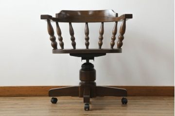 中古　美品　伊勢丹百貨店取り扱い　ナラ材　民芸家具　在宅ワーク用にもオススメのキャスター付き回転チェア(アームチェア、板座チェア、キャプテンチェア、椅子、イス)(R-069824)