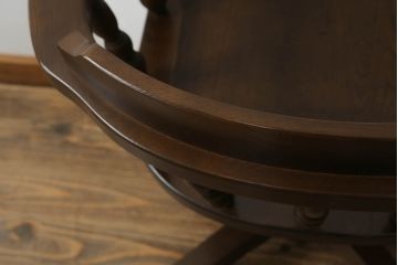 中古　美品　伊勢丹百貨店取り扱い　ナラ材　民芸家具　在宅ワーク用にもオススメのキャスター付き回転チェア(アームチェア、板座チェア、キャプテンチェア、椅子、イス)(R-069824)