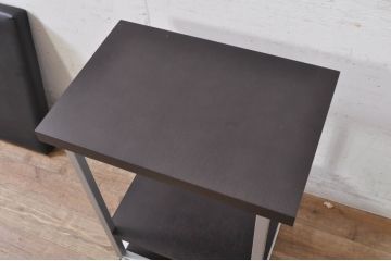 中古　オーダー製作品　天板2way　クッション天板付き　シンプルなデザインが取り入れやすいスチール製キャスター付きサイドテーブル(エンドテーブル、ナイトテーブル、花台、飾り台、電話台)(R-069835)